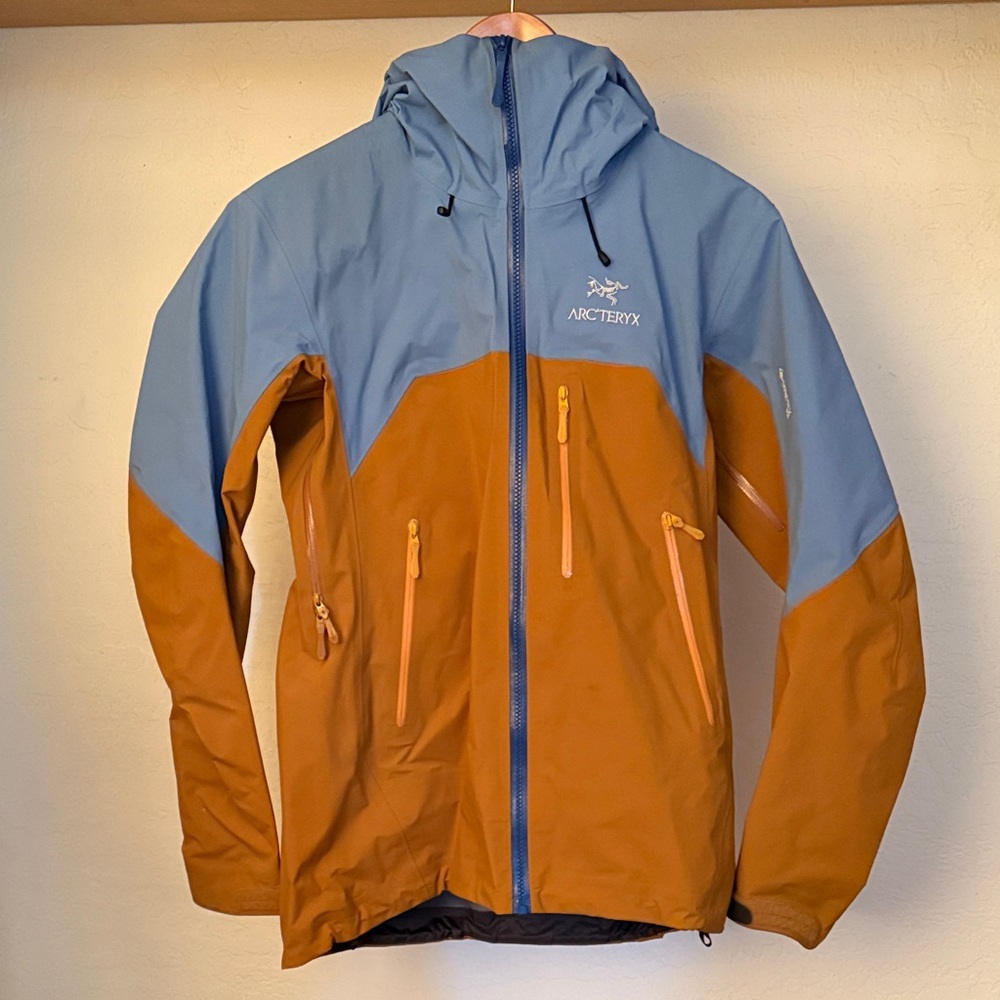 Arc'teryx Women’s Beta SV Two-Tone Performance Jacket
